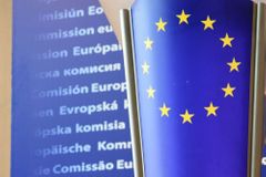 Srbové, Makedonci a Černohorci brzy po EU bez víz