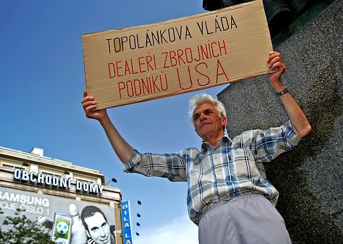 Demonstrace "NE základnám" na Václavském nám. - 12
