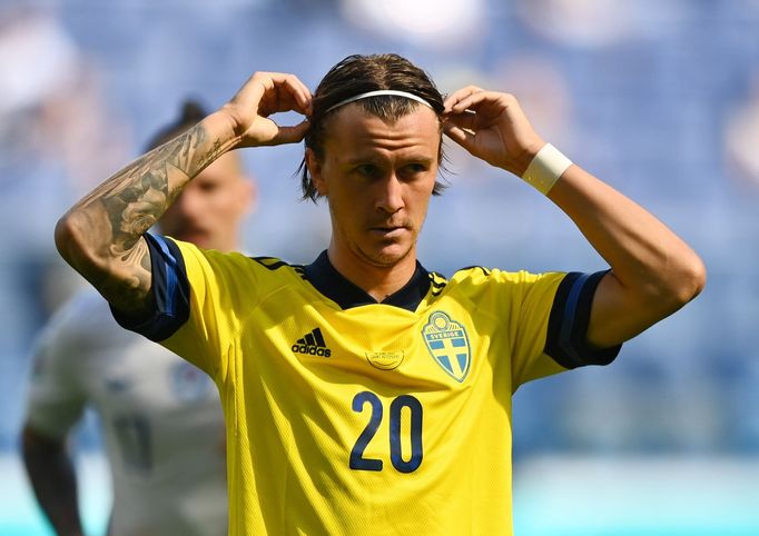 Soccer Football - Euro 2020 - Group E - Sweden v Slovakia - Saint Petersburg Stadium, Saint Petersburg, Russia - June 18, 2021 Sweden's Kristoffer Olsson Pool via REUTERS