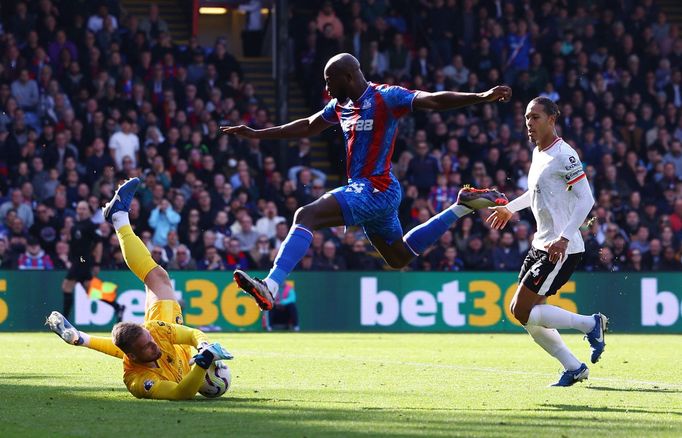 Soccer Football - Premier League - Crystal Palace v Liverpool - Selhurst Park, London, Britain - October 5, 2024  Crystal Palace's Jean-Philippe Mateta in action with Liv