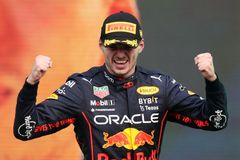 Verstappen vytvořil další rekord formule 1, vyhrál čtrnáctou Grand Prix v sezoně