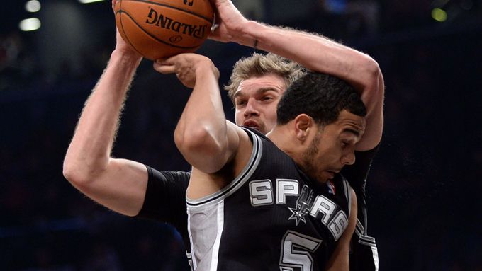NBA: San Antonio Spurs vs Brooklyn Nets (Splitter a Joseph)