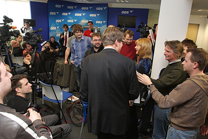 Novináři čekají na tiskovou konferenci ODS