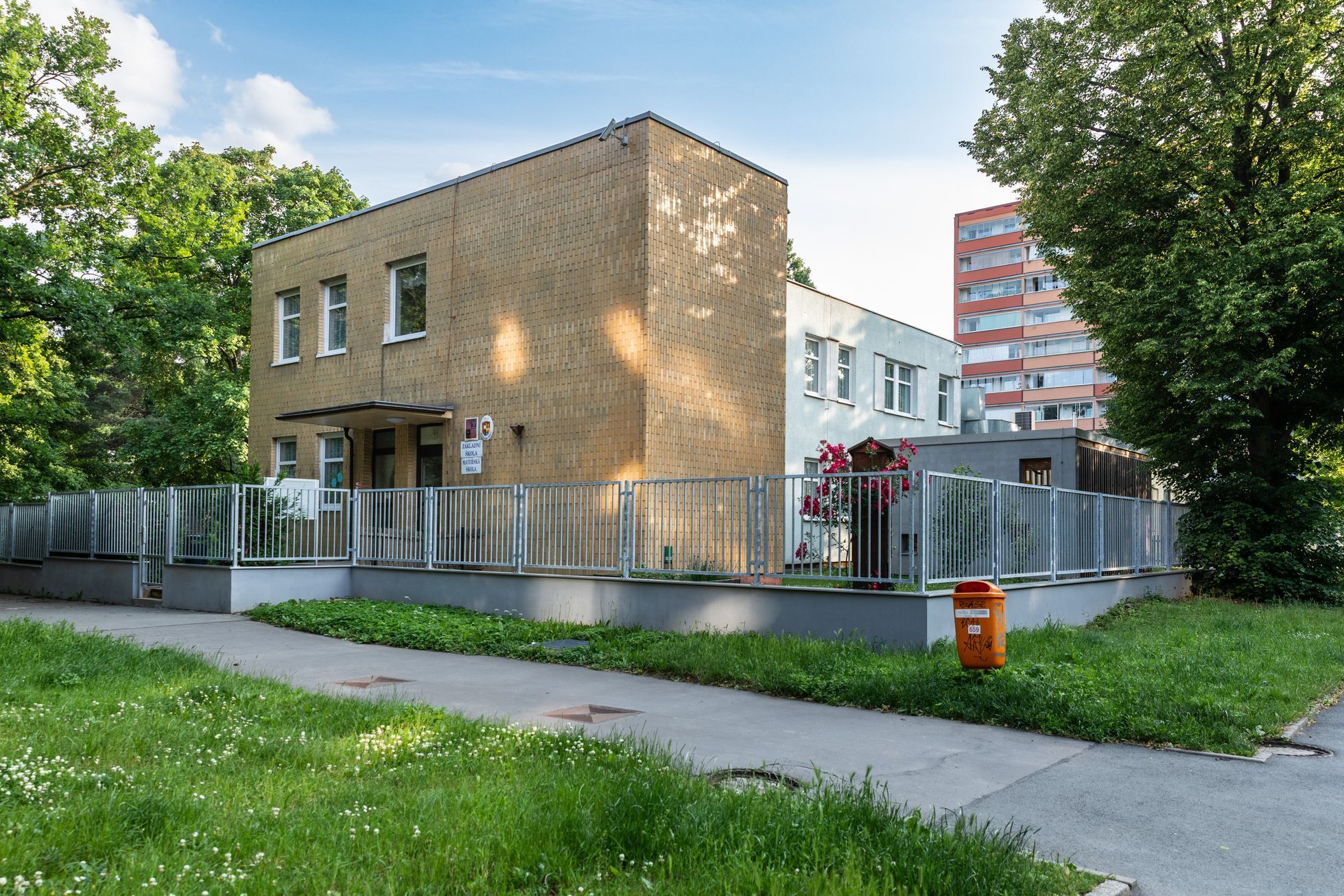 cerny_skoleni_skolka