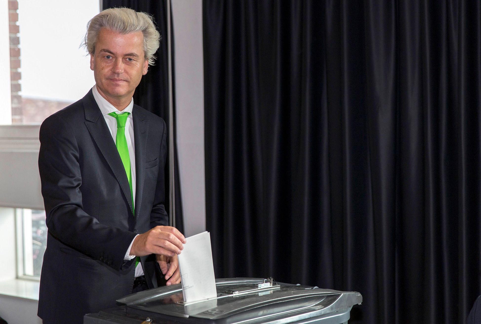 Geert Wilders of the anti-immigration Dutch Freedom Party casts his vote during the European Parliament elections, in an elementary school in the Hague