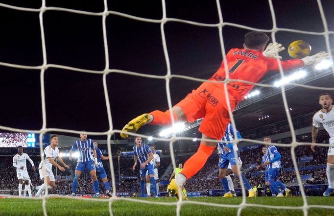 Lucas Vázquez střílí první gól do sítě Deportiva