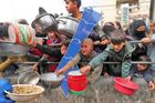 Deset dní bez jídla, milion Palestinců čeká hladomor. Jak se žije ve zničené Gaze