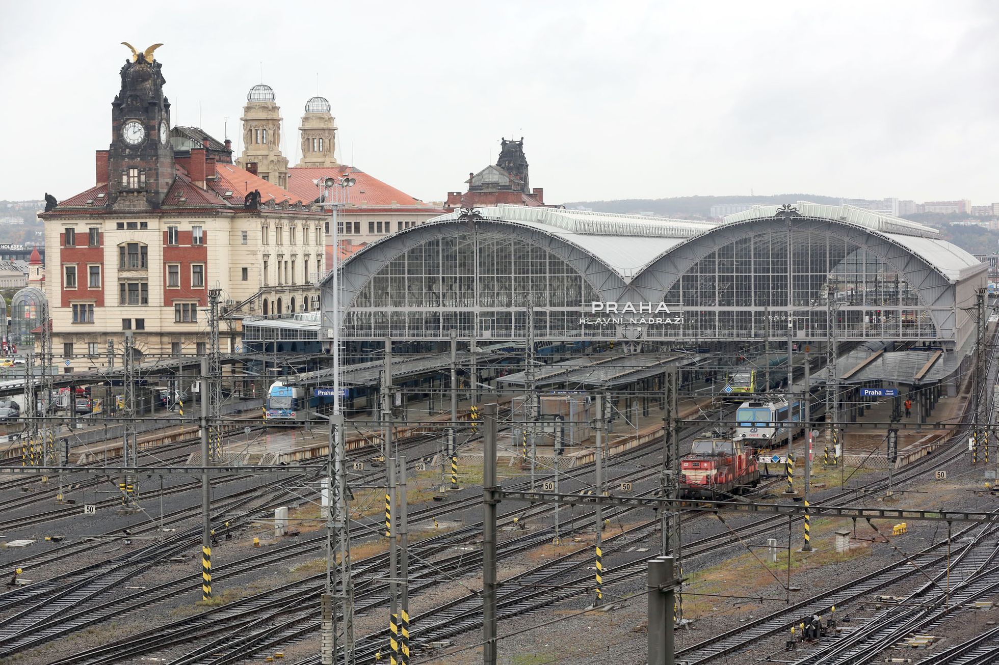 Opravená hala hlavního nádraží v Praze