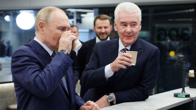 Zatím nejhorší chvíle pro ruského prezidenta. Oligarcha Prigožin svůj pokus o puč prohrál. Putin jeho smrt okomentoval chladnokrevně.