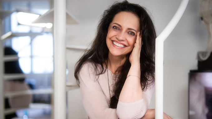 Na novém albu Lucie Bílé se autorsky podíleli Pokáč, Patricie Kaňok ze skupiny Vesna nebo kapela O5 a Radeček.