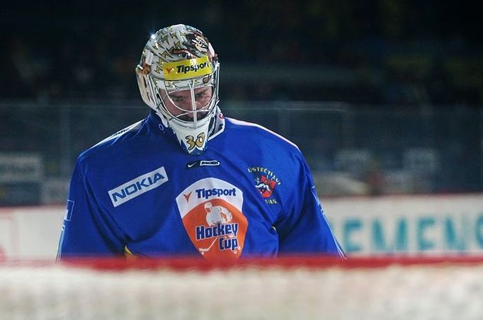 Exsparťanský brankář Přikryl (HC Slovan Ústečtí Lvi) sice jeden gól nechytl, přesto byl jednoznačnou oporou svého týmu.