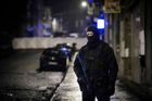 Británie čeká útok teroristů doma. Bojí se českých samopalů