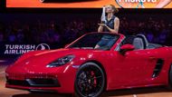 Porsche dnes patří i k dalším sportovním odvětvím. Továrna sponzoruje tradiční turnaj WTA ve Stuttgartu. V roce 2018 ho opanovala Karolína Plíšková. Za to si domů odvezla Porsche 718 Boxster GTS.