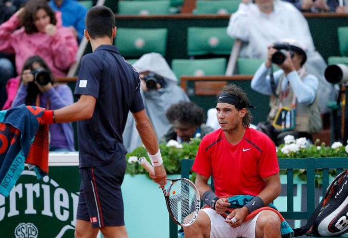 Rafael Nadal Novak Djokovič po finále French Open 2012.