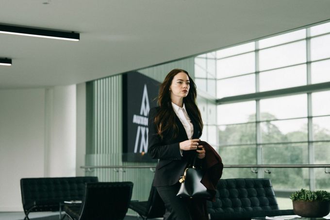 Snímek Bugonia (2025).