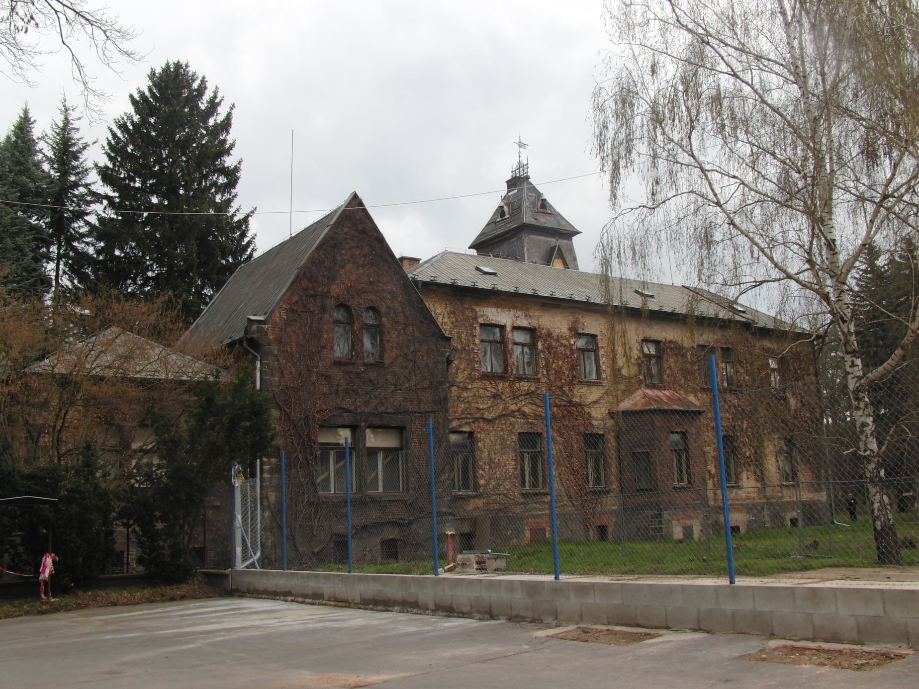 Zámeček Pardubice - Larischova vila v roce 2014