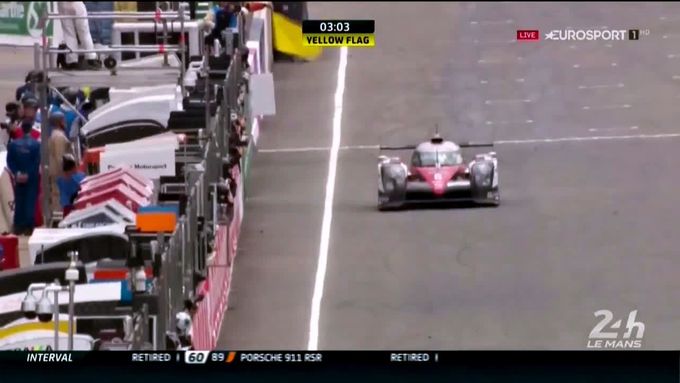 Podívejte se na konec nadějí Toyoty na vítězství v závěru čtyřiadvacetihodinovky Le Mans s dojatým japonským komentářem.