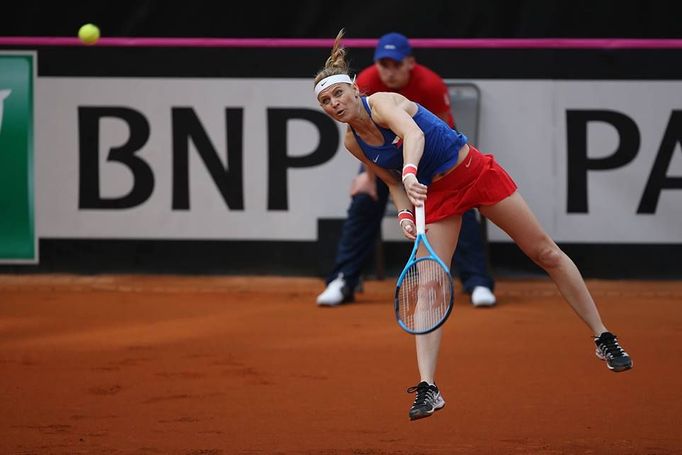 Tenistka Lucie Šafářová při rozlučce s fedcupovou kariérou proti Kanadě