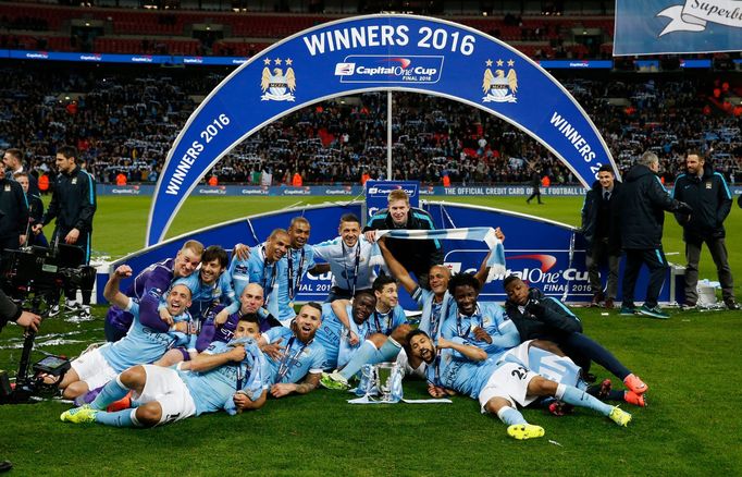 Manchester City slaví vítězství v Capital One Cupu 2015-16