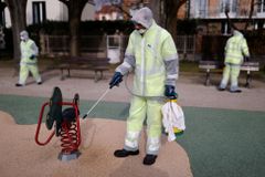 Život po skončení pandemie bude jiný. Vše záleží na vakcíně, shodují se vědci