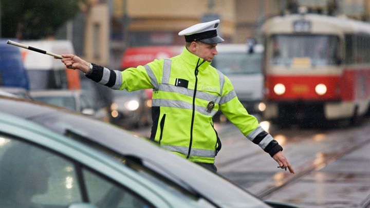 Trestné body mělo loni půl milionu řidičů, třetina překročila povolenou rychlost
