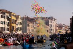 Benátky instalují do ulic čidla na sledování turistů. V létě pak nasadí vstupné