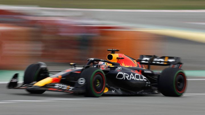 Verstappen ovládl kvalifikaci v Barceloně, Pérez a Leclerc selhali; Zdroj foto: Reuters
