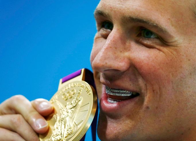 Olympijský zlatý medailista americký plavec Ryan Lochte po polohovacím závodě na 400 metrů na OH 2012 v Londýně.