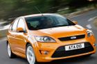 Ford Focus minulé generace, označovaný nyní jako classic, stojí 280 000 Kč a za tu cenu dostane zájemce i mlhovky.