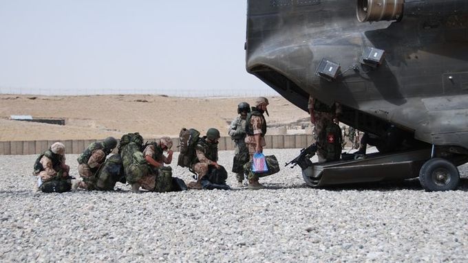 Češi z Afghánistánu neodejdou. Ministerstvo obrany nehodlá ustupovat teroristům
