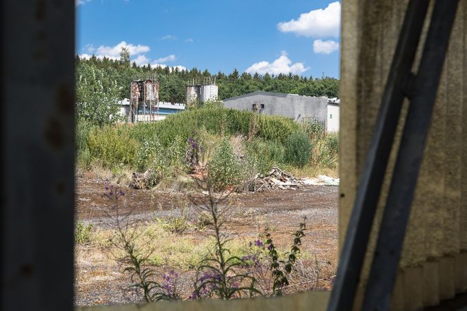 Symbolické zahájení demolice vepřína v Letech u Písku, který stál na místě koncentračního tábora pro Romy. Na místě vznikne památník holokaustu.