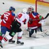 KHL, Lev Praha - Čeljabinsk: Tomáš Pöpperle a Mathias Porseland - Andrej Popov