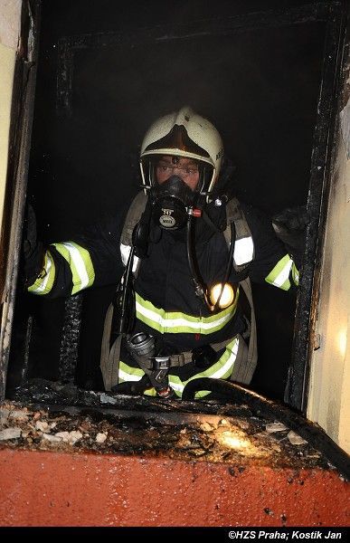 V Korunní hořela restaurace