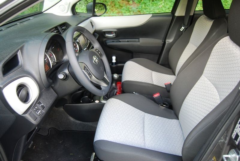Toyota Yaris 2011