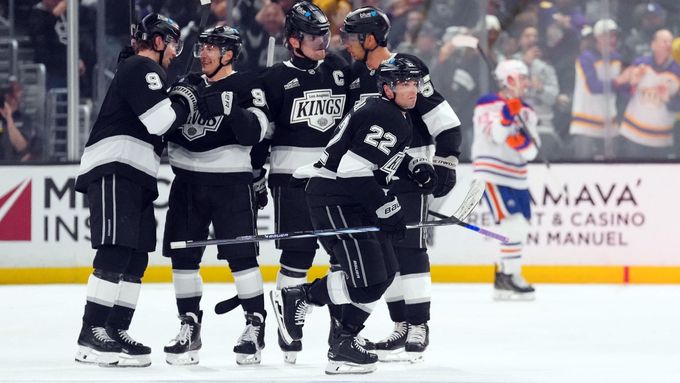 Sestřih utkání Los Angeles - Edmonton včetně dramatického závěru