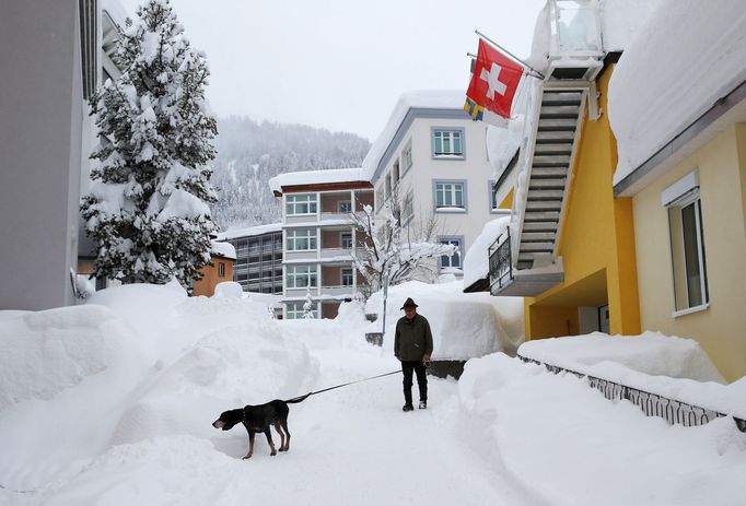 Zasněžený Davos před začátkem Světového ekonomického fóra.