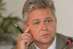 Ekonom on-line: Pár let nekázně - a jsme v Maďarsku