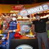 Scott Dixon slaví triumf v závodě IndyCar na Texas Motor Speedway