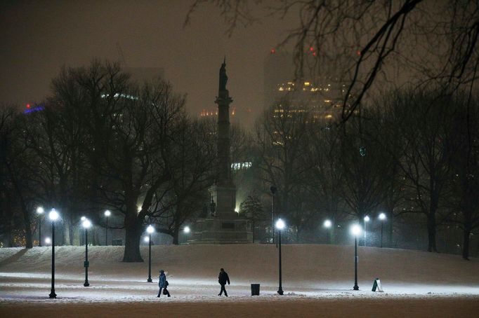 Boston, Massachussets, ve večerních hodinách 26. ledna 2015.