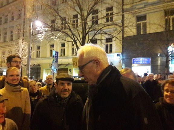 Demonstrace na Václavském náměstí se zúčastnil i neúspěšný prezidentský kandidát Jiří Drahoš.