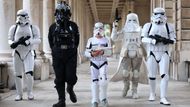 Atmosféra byla nakažlivá, mladí i staří si připadali jako na společném filmovém plátně. Star Wars tu nebyly jen jako kostýmy, ale i sdílený zážitek.