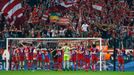 LM, Bayern-Porto: hráči Bayernu slaví s fanoušky