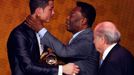 Cristiano Ronaldo a Pelé na vyhlášení Zlatého míče