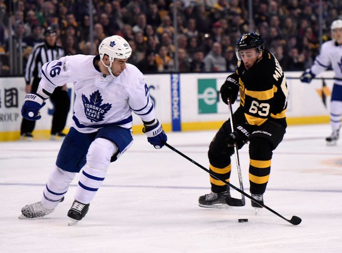 NHL, Boston-Toronto: Brad Marchand (63) - Roman Polák