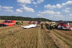 U Žiliny na Kladensku se do pole zřítilo malé letadlo, na místě zemřeli dva lidé