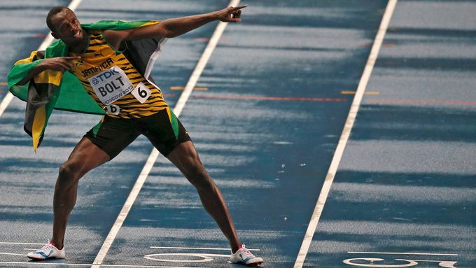 Usain Bolt vyhrál finále moskevské stovky i v dešti výborným časem 9,77 s.