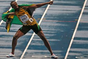 FOTO Bolt si z diskotéky zaběhl pro deštivé zlato na stovce