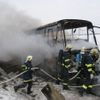 Požár autobusu na D11
