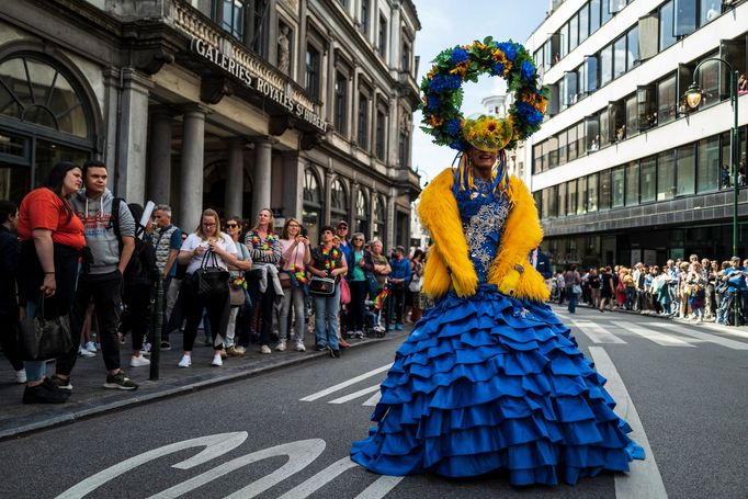 Průřez tvorbou fotografa Týdeníku Respekt Milana Jaroše za rok 2022.