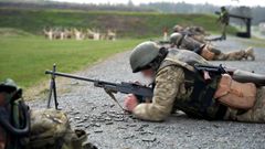 Češi ukázali, jak cvičí ukrajinské vojáky.